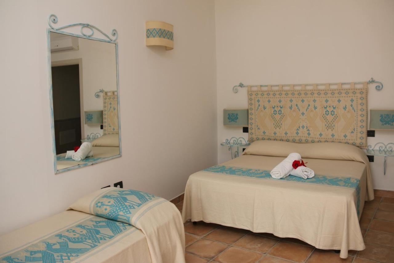 Hotel Altura Villasimius Exterior foto